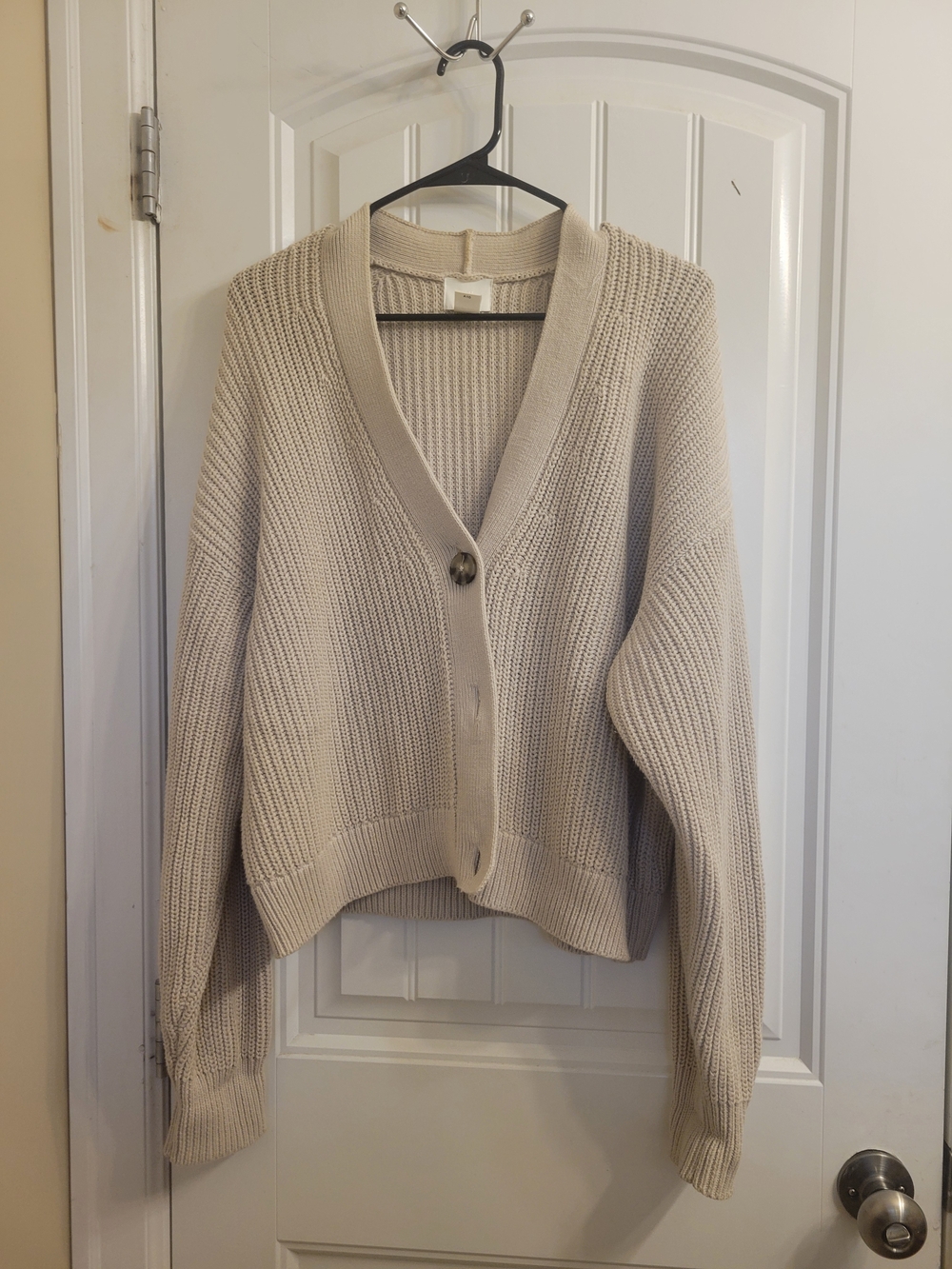 2/$25 H&M Tan Chunky V-Neck Button Cardigan